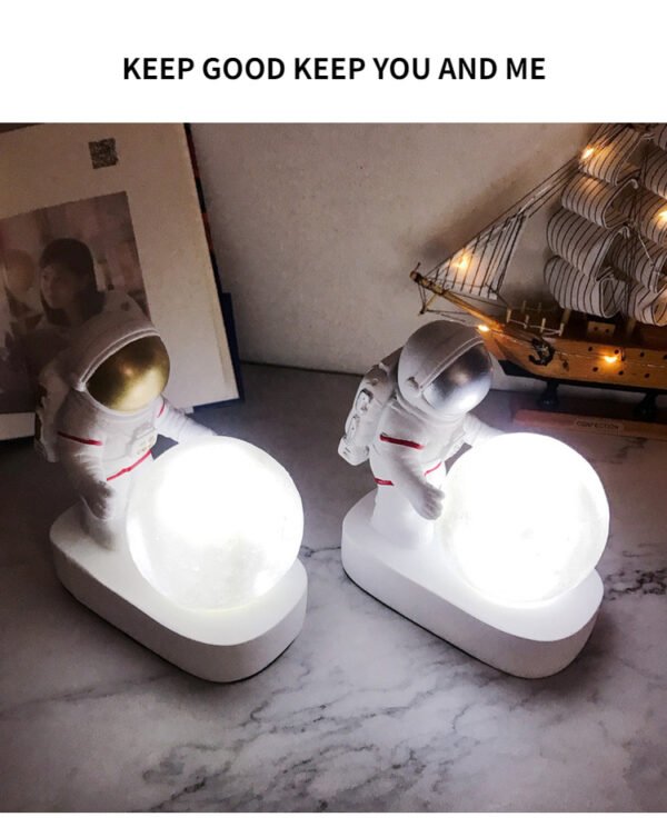 Astronaut Night Light